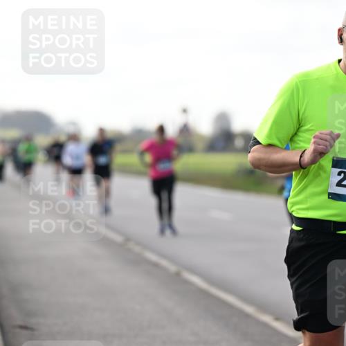 12.04.2026 - 45. Internationalen Wilhelmsburger Insellauf Dr. Thomas Lammeyer http://msf.ph/oto/9445595 12.04.2026 10:23:42 Laufen 45, 2194 meine-sportfotos.de