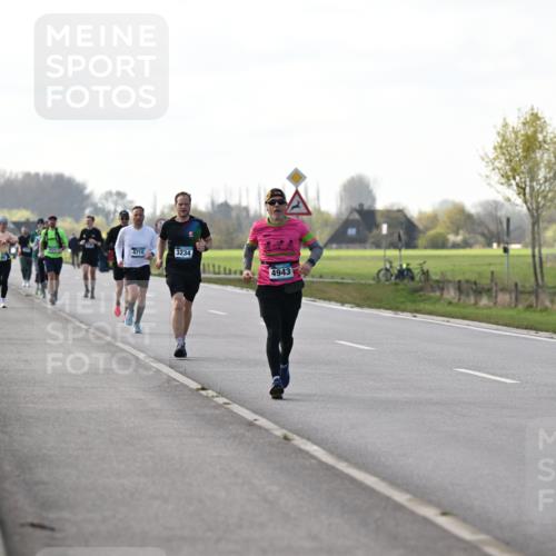 12.04.2026 - 45. Internationalen Wilhelmsburger Insellauf Dr. Thomas Lammeyer http://msf.ph/oto/9445602 12.04.2026 10:23:43 Laufen 4710, 3234, 4943, 4263 meine-sportfotos.de