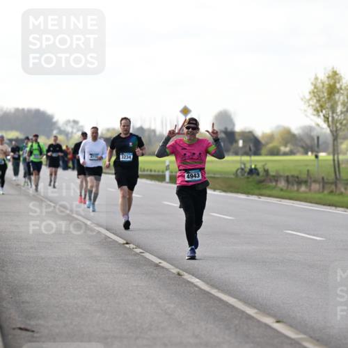 12.04.2026 - 45. Internationalen Wilhelmsburger Insellauf Dr. Thomas Lammeyer http://msf.ph/oto/9445605 12.04.2026 10:23:44 Laufen 3234, 4943 meine-sportfotos.de