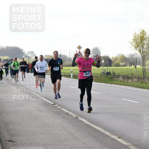 12.04.2026 - 45. Internationalen Wilhelmsburger Insellauf Dr. Thomas Lammeyer http://msf.ph/oto/9445607 12.04.2026 10:23:44 Laufen 4710, 3234, 4943 meine-sportfotos.de