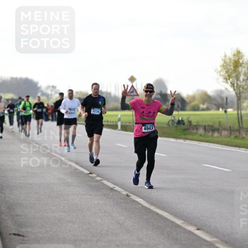 12.04.2026 - 45. Internationalen Wilhelmsburger Insellauf Dr. Thomas Lammeyer http://msf.ph/oto/9445608 12.04.2026 10:23:44 Laufen 4910, 3234, 4943 meine-sportfotos.de