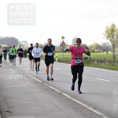 12.04.2026 - 45. Internationalen Wilhelmsburger Insellauf Dr. Thomas Lammeyer http://msf.ph/oto/9445613 12.04.2026 10:23:45 Laufen 3234, 4943 meine-sportfotos.de