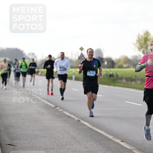 12.04.2026 - 45. Internationalen Wilhelmsburger Insellauf Dr. Thomas Lammeyer http://msf.ph/oto/9445628 12.04.2026 10:23:47 Laufen 3234, 4943 meine-sportfotos.de