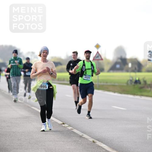 12.04.2026 - 45. Internationalen Wilhelmsburger Insellauf Dr. Thomas Lammeyer http://msf.ph/oto/9445647 12.04.2026 10:23:55 Laufen 895, 4024, 318 meine-sportfotos.de