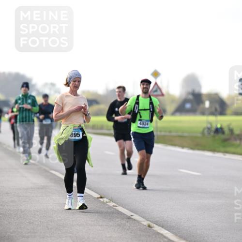 12.04.2026 - 45. Internationalen Wilhelmsburger Insellauf Dr. Thomas Lammeyer http://msf.ph/oto/9445648 12.04.2026 10:23:55 Laufen 895, 4024, 318 meine-sportfotos.de