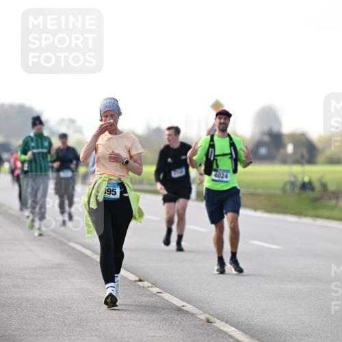 12.04.2026 - 45. Internationalen Wilhelmsburger Insellauf Dr. Thomas Lammeyer http://msf.ph/oto/9445651 12.04.2026 10:23:55 Laufen 95, 4024, 318 meine-sportfotos.de