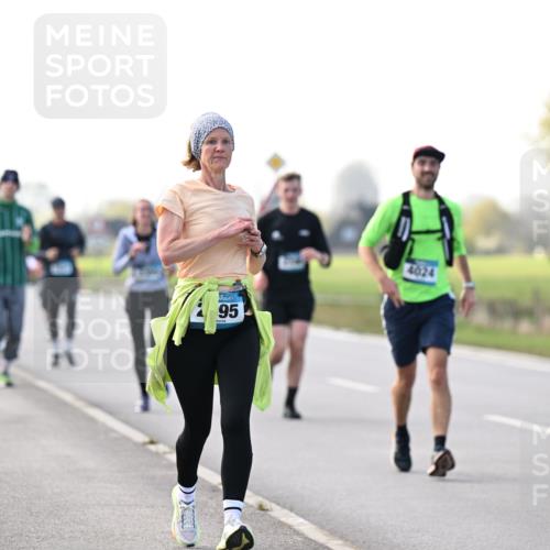 12.04.2026 - 45. Internationalen Wilhelmsburger Insellauf Dr. Thomas Lammeyer http://msf.ph/oto/9445659 12.04.2026 10:23:57 Laufen 95, 4024 meine-sportfotos.de