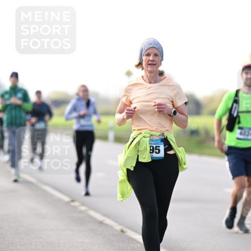 12.04.2026 - 45. Internationalen Wilhelmsburger Insellauf Dr. Thomas Lammeyer http://msf.ph/oto/9445660 12.04.2026 10:23:58 Laufen 95 meine-sportfotos.de