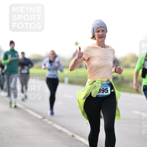12.04.2026 - 45. Internationalen Wilhelmsburger Insellauf Dr. Thomas Lammeyer http://msf.ph/oto/9445662 12.04.2026 10:23:58 Laufen 395, 4024 meine-sportfotos.de