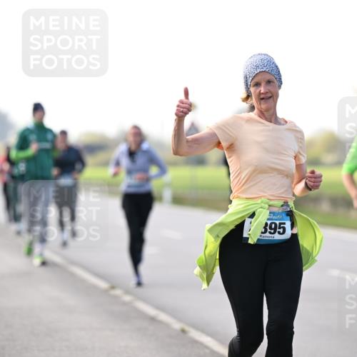 12.04.2026 - 45. Internationalen Wilhelmsburger Insellauf Dr. Thomas Lammeyer http://msf.ph/oto/9445663 12.04.2026 10:23:58 Laufen 395, 4024 meine-sportfotos.de
