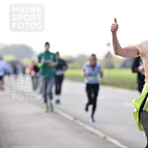 12.04.2026 - 45. Internationalen Wilhelmsburger Insellauf Dr. Thomas Lammeyer http://msf.ph/oto/9445667 12.04.2026 10:23:59 Laufen 895 meine-sportfotos.de