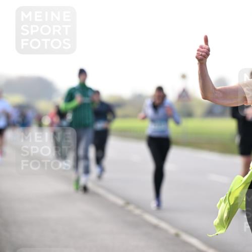 12.04.2026 - 45. Internationalen Wilhelmsburger Insellauf Dr. Thomas Lammeyer http://msf.ph/oto/9445668 12.04.2026 10:23:59 Laufen 95 meine-sportfotos.de