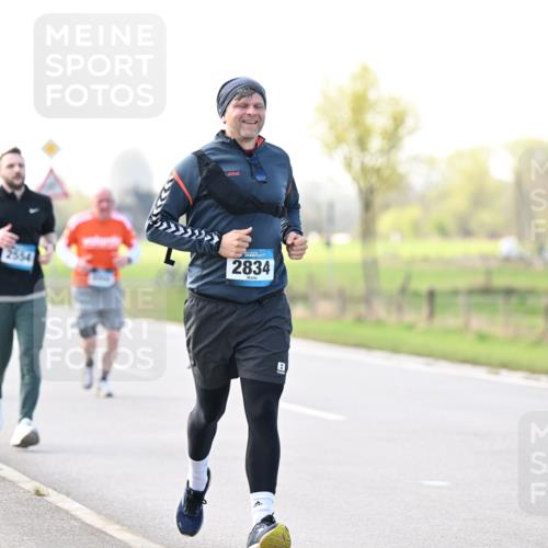 12.04.2026 - 45. Internationalen Wilhelmsburger Insellauf Dr. Thomas Lammeyer http://msf.ph/oto/9445711 12.04.2026 10:24:06 Laufen 255, 2834, 2 meine-sportfotos.de