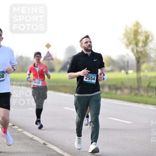 12.04.2026 - 45. Internationalen Wilhelmsburger Insellauf Dr. Thomas Lammeyer http://msf.ph/oto/9445716 12.04.2026 10:24:08 Laufen 2625, 5608, 5650, 2554 meine-sportfotos.de