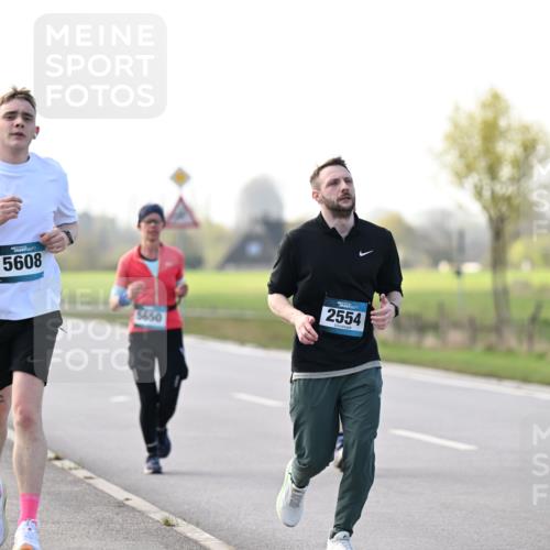 12.04.2026 - 45. Internationalen Wilhelmsburger Insellauf Dr. Thomas Lammeyer http://msf.ph/oto/9445717 12.04.2026 10:24:08 Laufen 2625, 5608, 5650, 2554 meine-sportfotos.de