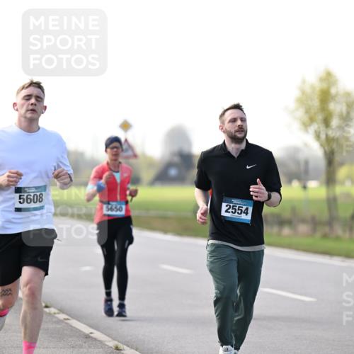 12.04.2026 - 45. Internationalen Wilhelmsburger Insellauf Dr. Thomas Lammeyer http://msf.ph/oto/9445718 12.04.2026 10:24:08 Laufen 5608, 5650, 2554 meine-sportfotos.de