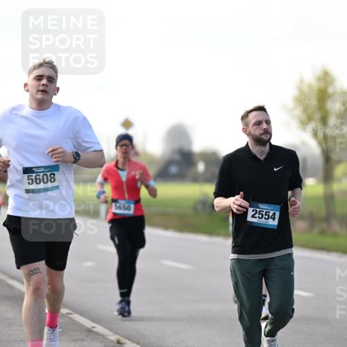 12.04.2026 - 45. Internationalen Wilhelmsburger Insellauf Dr. Thomas Lammeyer http://msf.ph/oto/9445719 12.04.2026 10:24:09 Laufen 2635, 5608, 5650, 2554 meine-sportfotos.de