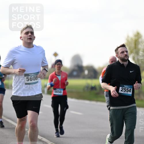 12.04.2026 - 45. Internationalen Wilhelmsburger Insellauf Dr. Thomas Lammeyer http://msf.ph/oto/9445721 12.04.2026 10:24:09 Laufen 2625, 5608, 224, 5650, 2554 meine-sportfotos.de