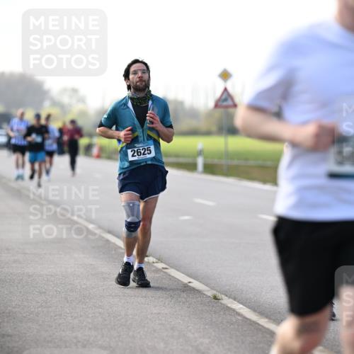 12.04.2026 - 45. Internationalen Wilhelmsburger Insellauf Dr. Thomas Lammeyer http://msf.ph/oto/9445728 12.04.2026 10:24:11 Laufen 2625, 5600 meine-sportfotos.de