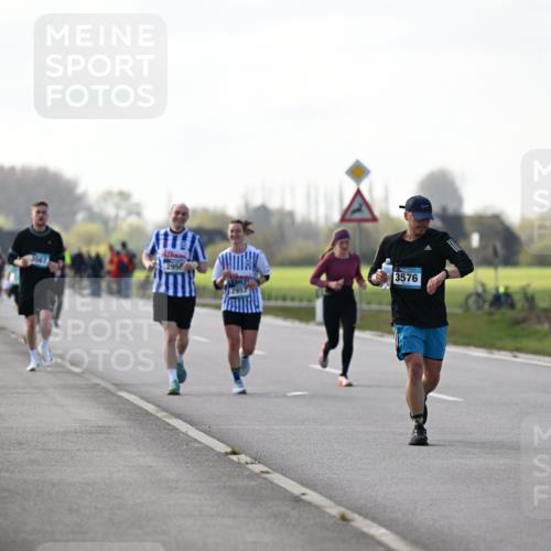 12.04.2026 - 45. Internationalen Wilhelmsburger Insellauf Dr. Thomas Lammeyer http://msf.ph/oto/9445748 12.04.2026 10:24:21 Laufen 295, 3576 meine-sportfotos.de
