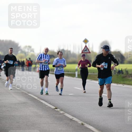 12.04.2026 - 45. Internationalen Wilhelmsburger Insellauf Dr. Thomas Lammeyer http://msf.ph/oto/9445750 12.04.2026 10:24:21 Laufen 16, 2958, 3567 meine-sportfotos.de