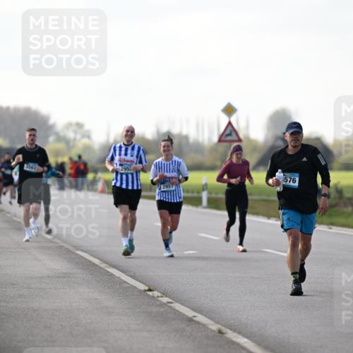 12.04.2026 - 45. Internationalen Wilhelmsburger Insellauf Dr. Thomas Lammeyer http://msf.ph/oto/9445753 12.04.2026 10:24:22 Laufen 3567, 295, 576 meine-sportfotos.de