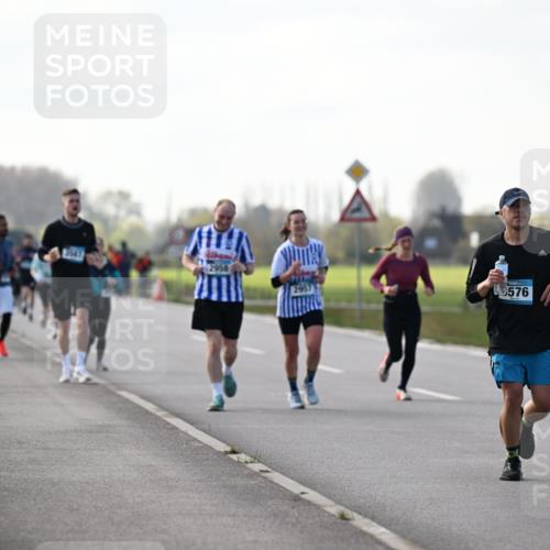 12.04.2026 - 45. Internationalen Wilhelmsburger Insellauf Dr. Thomas Lammeyer http://msf.ph/oto/9445759 12.04.2026 10:24:22 Laufen 2958, 9576 meine-sportfotos.de
