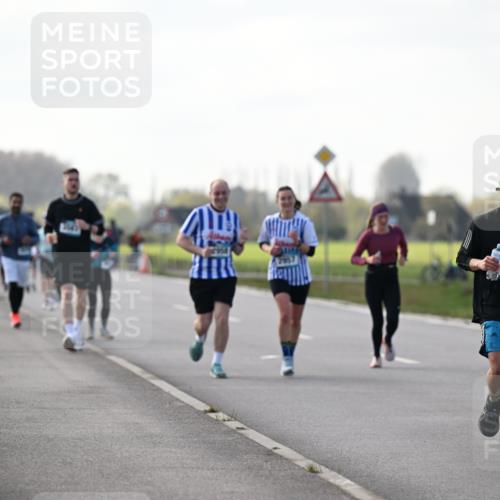12.04.2026 - 45. Internationalen Wilhelmsburger Insellauf Dr. Thomas Lammeyer http://msf.ph/oto/9445762 12.04.2026 10:24:23 Laufen 576 meine-sportfotos.de