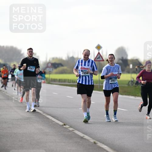 12.04.2026 - 45. Internationalen Wilhelmsburger Insellauf Dr. Thomas Lammeyer http://msf.ph/oto/9445772 12.04.2026 10:24:25 Laufen 3567, 267, 2958, 2957 meine-sportfotos.de