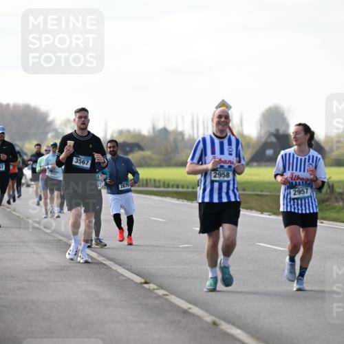 12.04.2026 - 45. Internationalen Wilhelmsburger Insellauf Dr. Thomas Lammeyer http://msf.ph/oto/9445779 12.04.2026 10:24:25 Laufen 4457, 3567, 677, 2676, 2958, 2957 meine-sportfotos.de