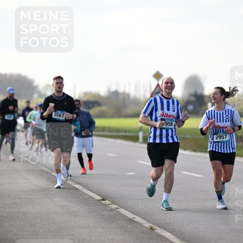 12.04.2026 - 45. Internationalen Wilhelmsburger Insellauf Dr. Thomas Lammeyer http://msf.ph/oto/9445781 12.04.2026 10:24:26 Laufen 3567, 958, 2957 meine-sportfotos.de