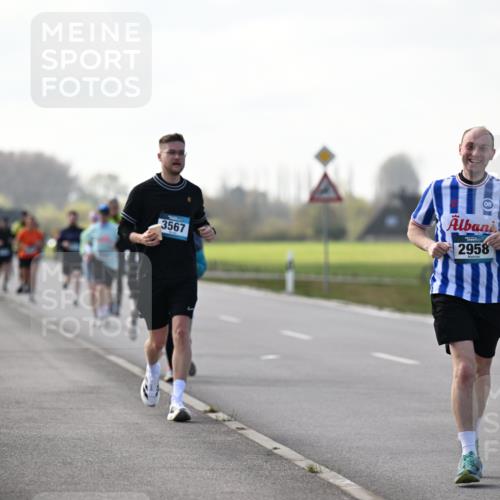 12.04.2026 - 45. Internationalen Wilhelmsburger Insellauf Dr. Thomas Lammeyer http://msf.ph/oto/9445793 12.04.2026 10:24:27 Laufen 3567, 119, 2958, 295 meine-sportfotos.de