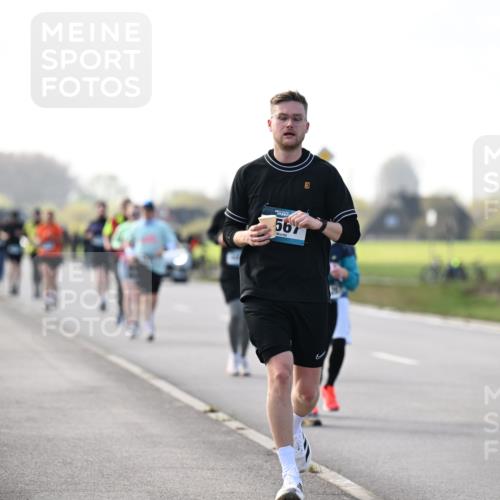 12.04.2026 - 45. Internationalen Wilhelmsburger Insellauf Dr. Thomas Lammeyer http://msf.ph/oto/9445806 12.04.2026 10:24:30 Laufen 567 meine-sportfotos.de