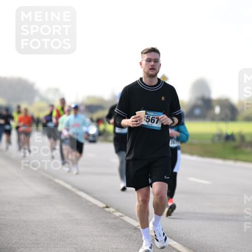 12.04.2026 - 45. Internationalen Wilhelmsburger Insellauf Dr. Thomas Lammeyer http://msf.ph/oto/9445807 12.04.2026 10:24:30 Laufen 3567 meine-sportfotos.de