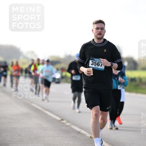 12.04.2026 - 45. Internationalen Wilhelmsburger Insellauf Dr. Thomas Lammeyer http://msf.ph/oto/9445811 12.04.2026 10:24:30 Laufen 3567 meine-sportfotos.de