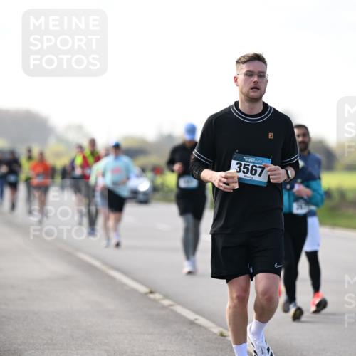 12.04.2026 - 45. Internationalen Wilhelmsburger Insellauf Dr. Thomas Lammeyer http://msf.ph/oto/9445812 12.04.2026 10:24:31 Laufen 3567 meine-sportfotos.de