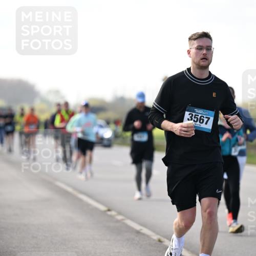 12.04.2026 - 45. Internationalen Wilhelmsburger Insellauf Dr. Thomas Lammeyer http://msf.ph/oto/9445814 12.04.2026 10:24:31 Laufen 3567 meine-sportfotos.de