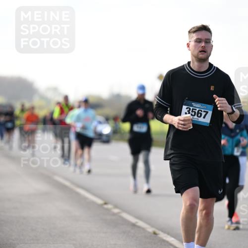 12.04.2026 - 45. Internationalen Wilhelmsburger Insellauf Dr. Thomas Lammeyer http://msf.ph/oto/9445815 12.04.2026 10:24:31 Laufen 3567 meine-sportfotos.de