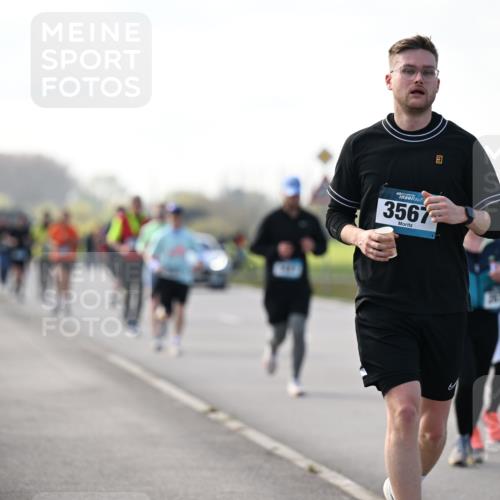 12.04.2026 - 45. Internationalen Wilhelmsburger Insellauf Dr. Thomas Lammeyer http://msf.ph/oto/9445816 12.04.2026 10:24:31 Laufen 4, 3567 meine-sportfotos.de