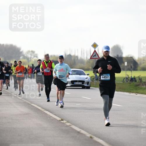 12.04.2026 - 45. Internationalen Wilhelmsburger Insellauf Dr. Thomas Lammeyer http://msf.ph/oto/9445821 12.04.2026 10:24:33 Laufen 2701, 5740, 2162, 4298, 4457, 5501 meine-sportfotos.de