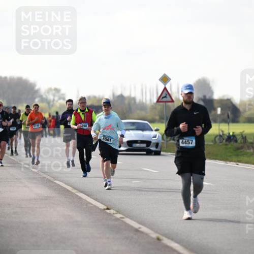 12.04.2026 - 45. Internationalen Wilhelmsburger Insellauf Dr. Thomas Lammeyer http://msf.ph/oto/9445822 12.04.2026 10:24:33 Laufen 2701, 5740, 298, 5501, 4457 meine-sportfotos.de