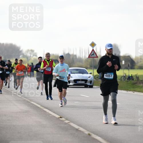 12.04.2026 - 45. Internationalen Wilhelmsburger Insellauf Dr. Thomas Lammeyer http://msf.ph/oto/9445823 12.04.2026 10:24:33 Laufen 4298, 270, 5501, 4457 meine-sportfotos.de