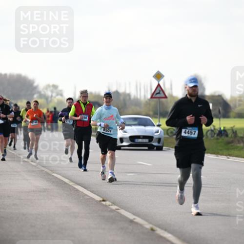 12.04.2026 - 45. Internationalen Wilhelmsburger Insellauf Dr. Thomas Lammeyer http://msf.ph/oto/9445824 12.04.2026 10:24:33 Laufen 5740, 2162, 98, 5501, 4457 meine-sportfotos.de