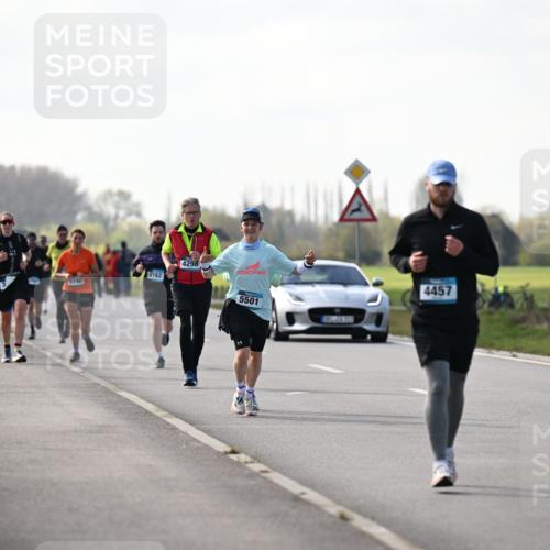12.04.2026 - 45. Internationalen Wilhelmsburger Insellauf Dr. Thomas Lammeyer http://msf.ph/oto/9445826 12.04.2026 10:24:34 Laufen 270, 2162, 5740, 4298, 4457, 5501 meine-sportfotos.de