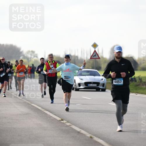 12.04.2026 - 45. Internationalen Wilhelmsburger Insellauf Dr. Thomas Lammeyer http://msf.ph/oto/9445827 12.04.2026 10:24:34 Laufen 5501, 4457 meine-sportfotos.de