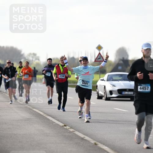 12.04.2026 - 45. Internationalen Wilhelmsburger Insellauf Dr. Thomas Lammeyer http://msf.ph/oto/9445836 12.04.2026 10:24:35 Laufen 2701, 1740, 4298, 5501, 4457 meine-sportfotos.de
