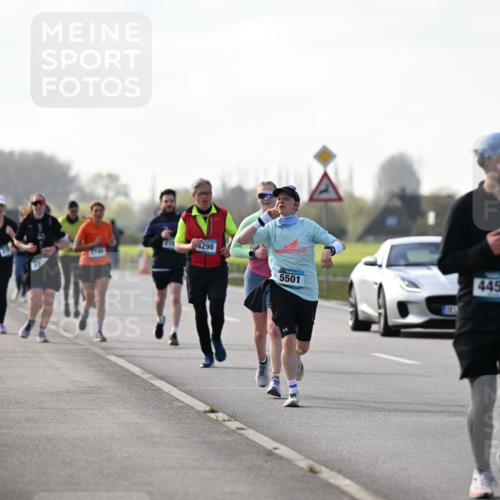 12.04.2026 - 45. Internationalen Wilhelmsburger Insellauf Dr. Thomas Lammeyer http://msf.ph/oto/9445839 12.04.2026 10:24:35 Laufen 298, 5501, 4457 meine-sportfotos.de