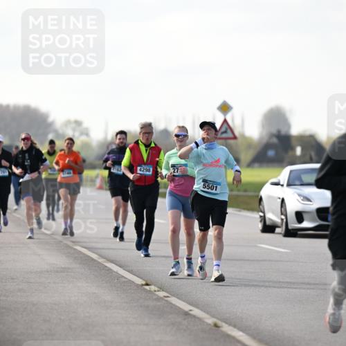 12.04.2026 - 45. Internationalen Wilhelmsburger Insellauf Dr. Thomas Lammeyer http://msf.ph/oto/9445841 12.04.2026 10:24:36 Laufen 4298, 1940, 27, 5501, 4457 meine-sportfotos.de