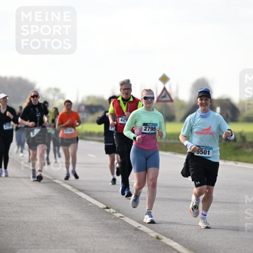 12.04.2026 - 45. Internationalen Wilhelmsburger Insellauf Dr. Thomas Lammeyer http://msf.ph/oto/9445851 12.04.2026 10:24:37 Laufen 429, 2795, 5501 meine-sportfotos.de