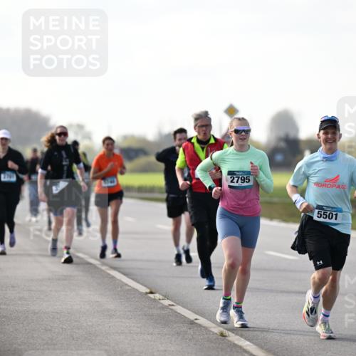12.04.2026 - 45. Internationalen Wilhelmsburger Insellauf Dr. Thomas Lammeyer http://msf.ph/oto/9445857 12.04.2026 10:24:38 Laufen 2795, 5501 meine-sportfotos.de